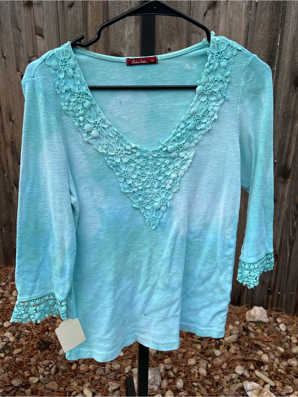 Charming Ice-Dyed Aqua Crochet-Trim V-Neck 3/4 Sleeve Tee